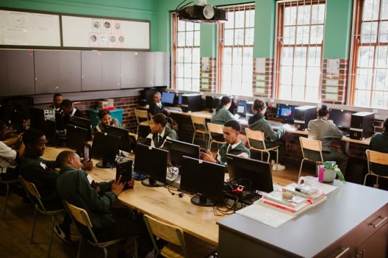 computer-laboratory-hall-cadright-IT-consultants